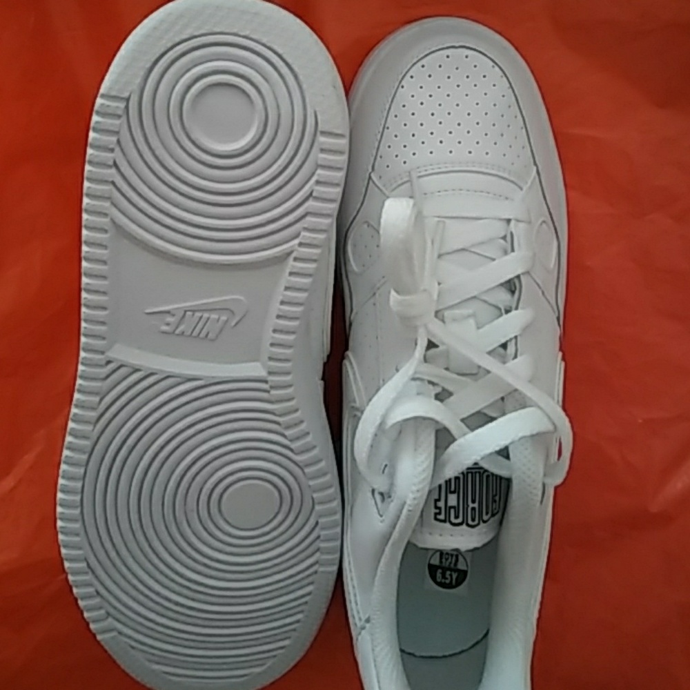 New Boys size Nike Air Force 1 - Picture 4 of 8